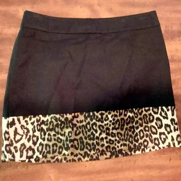 Banana Republic Black Leopard Pencil Mini Skirt Size 12 Red Zipper Lined NWT - Picture 3 of 11